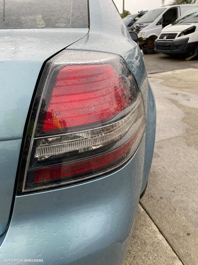 2007 Holden Commodore Right Door Mirror