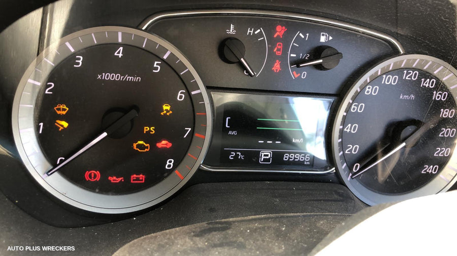 2013 Nissan Pulsar Right Guard