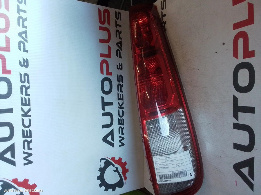 2001-2003 Nissan Xtrail Right Taillight