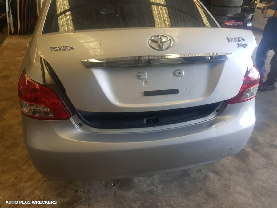 2006 Toyota Yaris Left Front Window Reg Motor