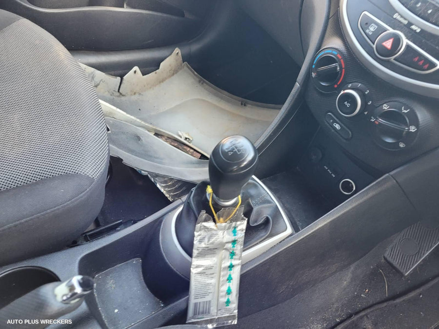 2011 Hyundai Accent Alternator