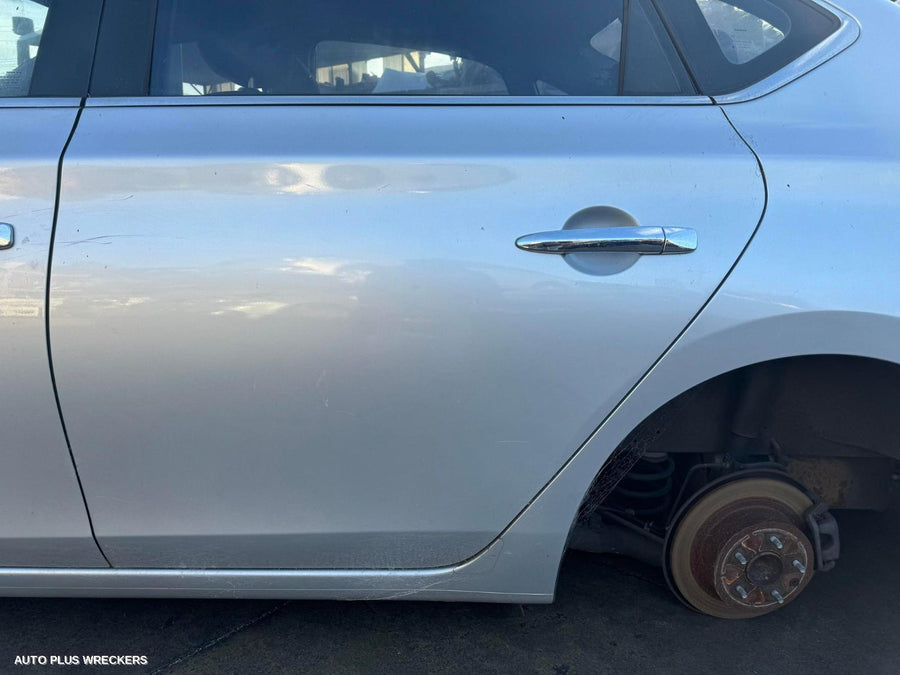 2013 Nissan Pulsar Left Front Hub Assembly