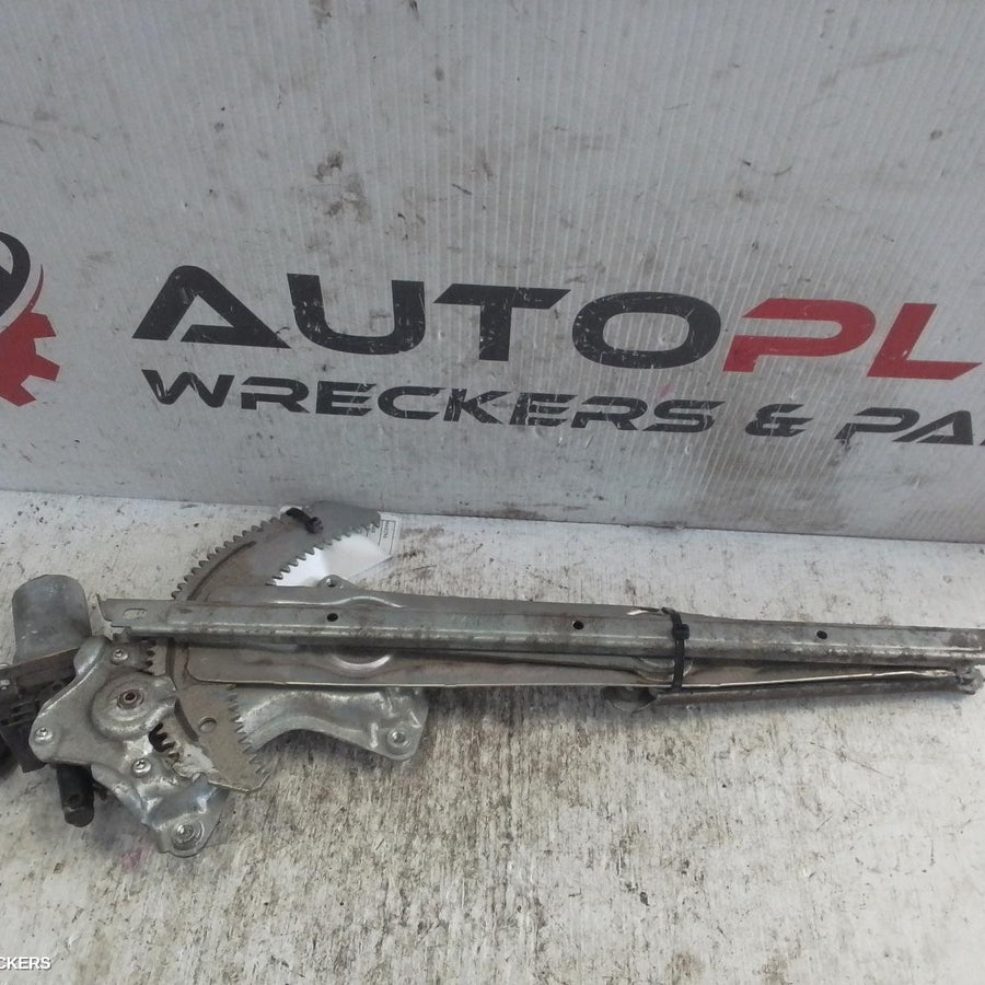 2013-2019 Toyota Corolla Left Front Window Reg Motor