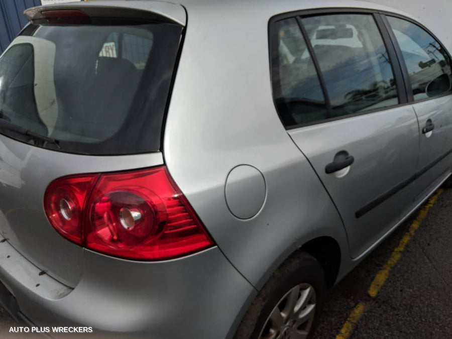2004 Volkswagen Golf Rear Garnish