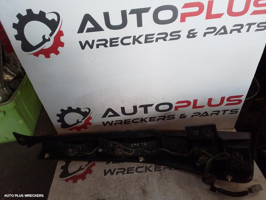 2003 Honda Crv Right Taillight