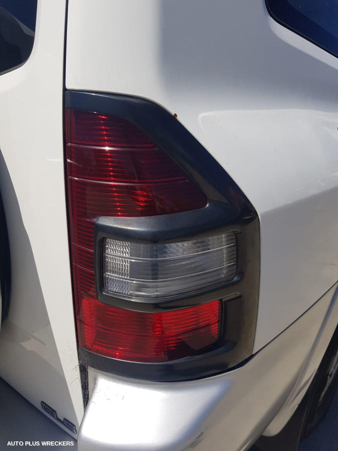 2002 Mitsubishi Pajero Left Headlamp