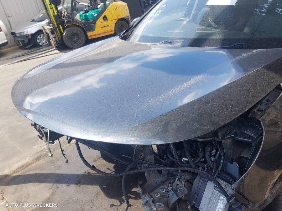 2011 Renault Latitude Left Front Door