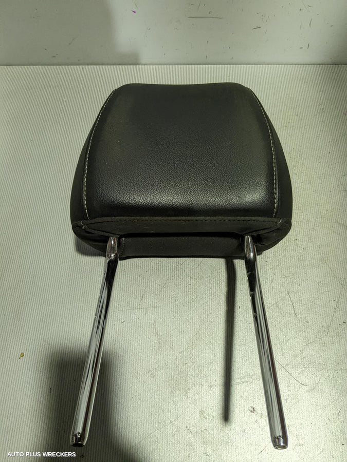 2013 FORD KUGA HEADREST