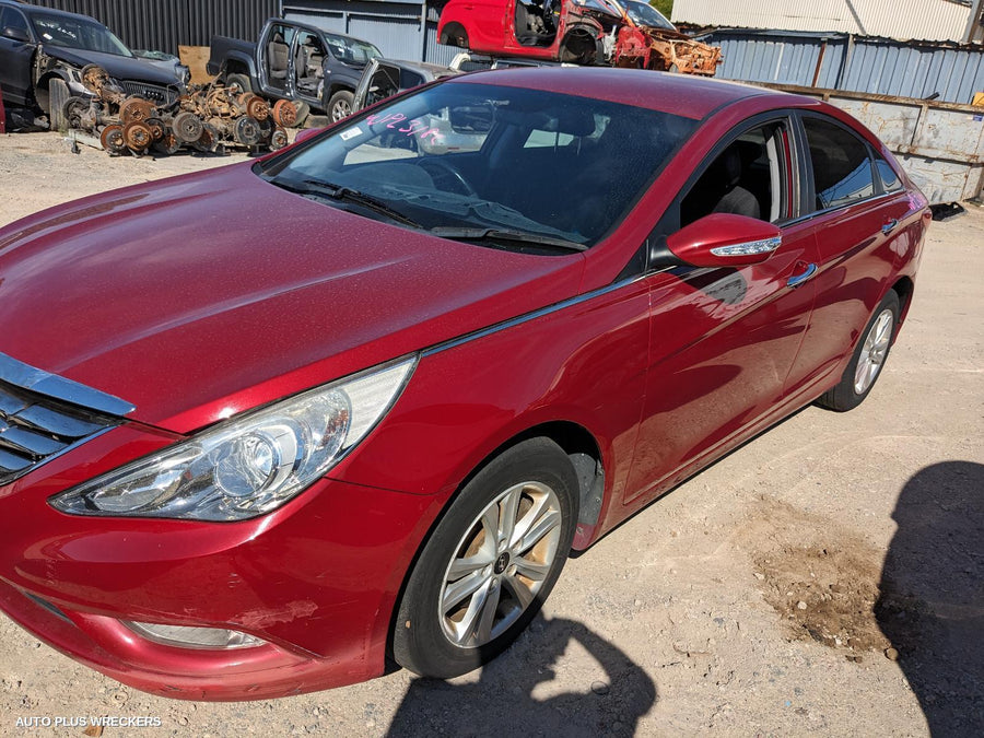 2010 Hyundai I45 Left Taillight