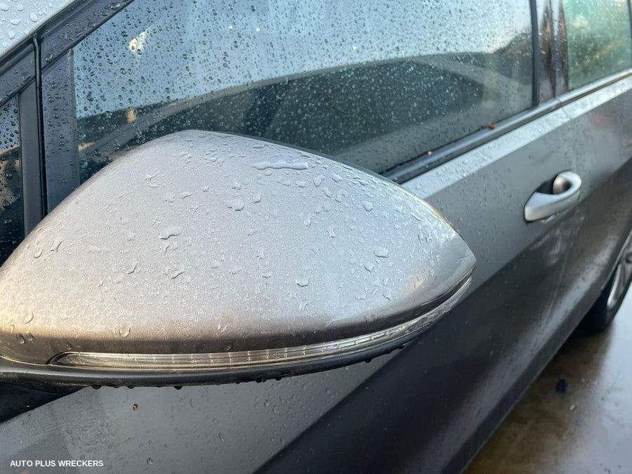 2016 Volkswagen Golf Right Guard Liner