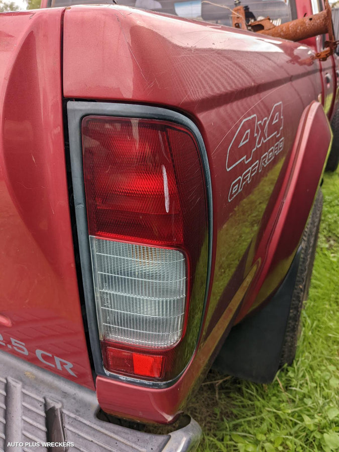 2008 Nissan Navara Left Guard
