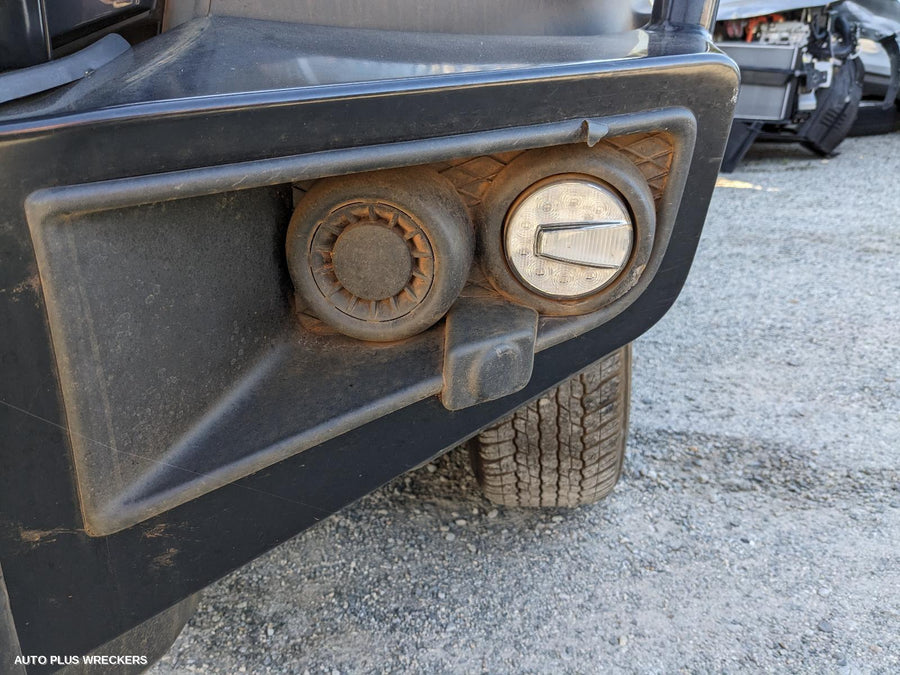 2023 Isuzu Dmax Right Rear Door Window