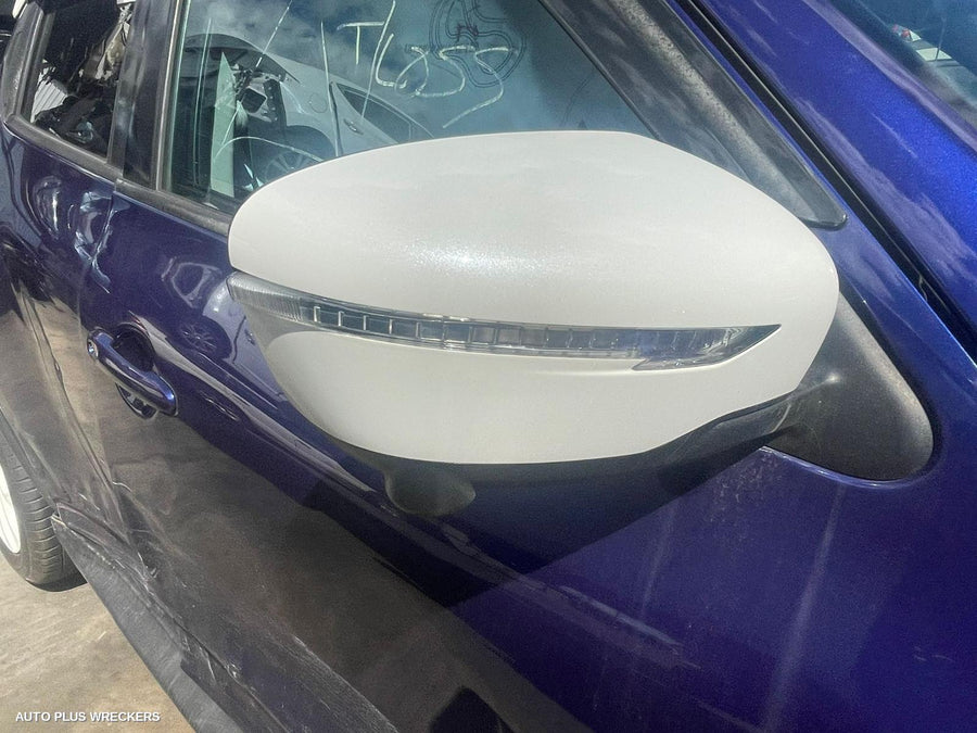 2016 Nissan Juke Left Front Door