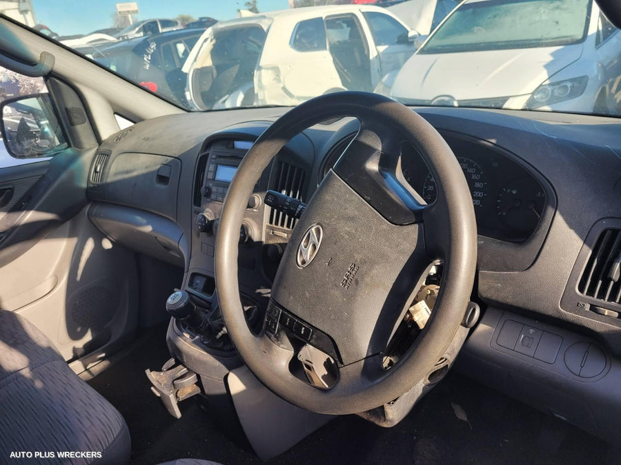 2010 Hyundai Iload/imax Left Door Mirror