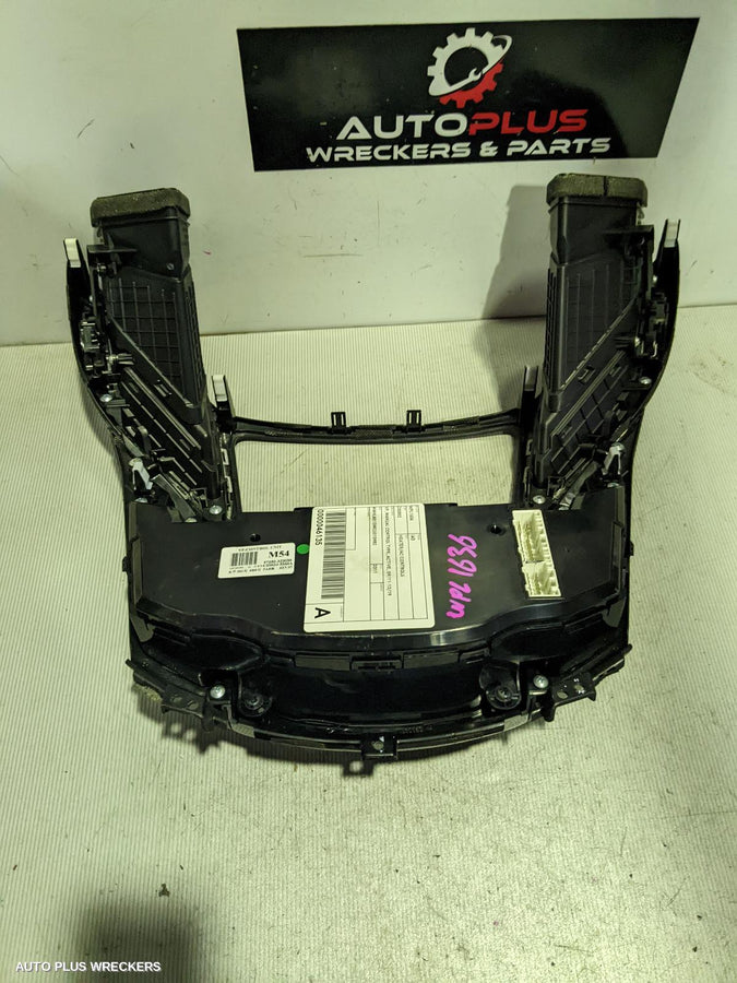 2011 Hyundai I40 Heater Ac Controls