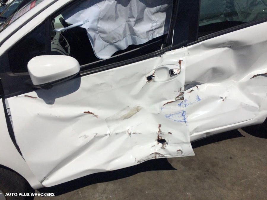 2013 Toyota Yaris Sunvisor