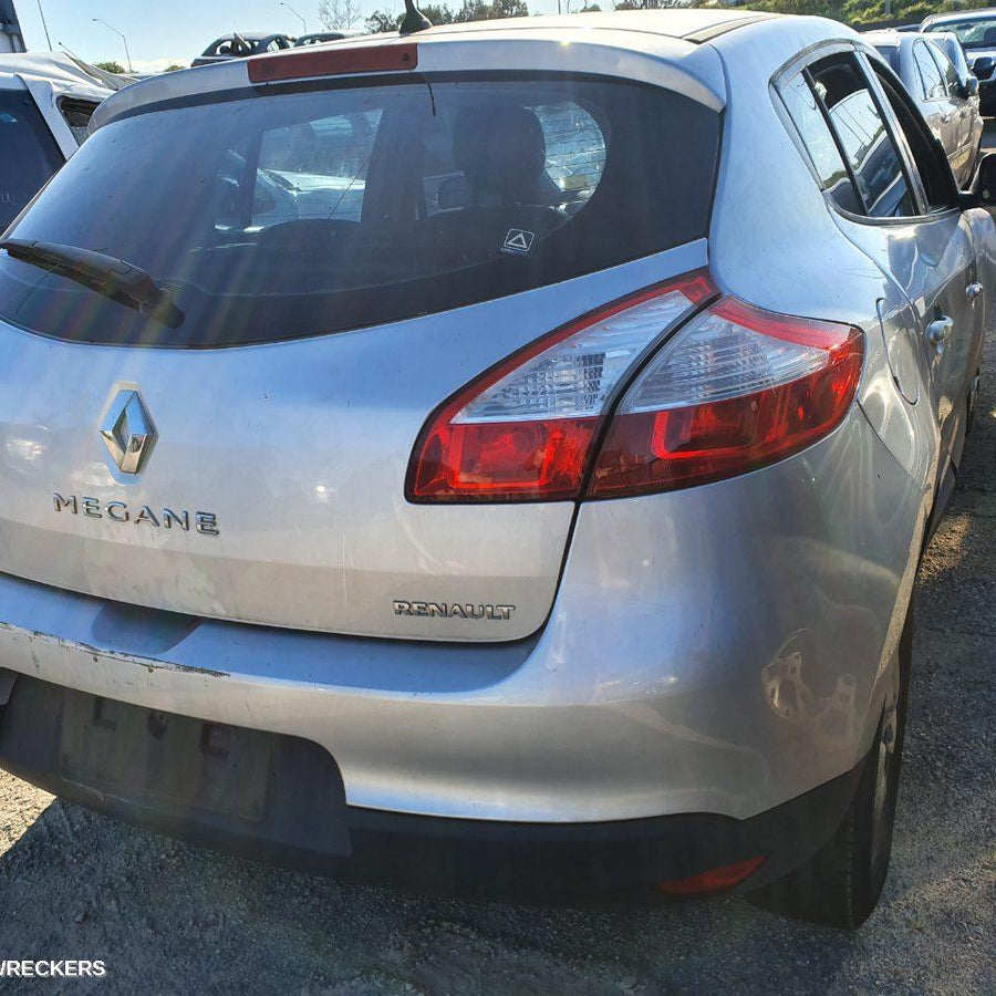 2012 Renault Megane Grille