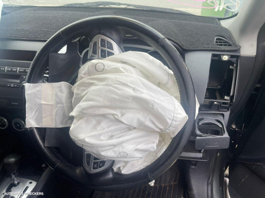 2008 Mitsubishi Outlander Left Front Door Window