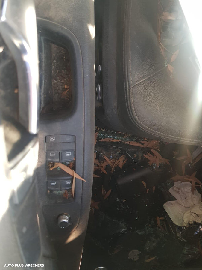 2010 Audi Q7 R Bar Bracket Reinfo