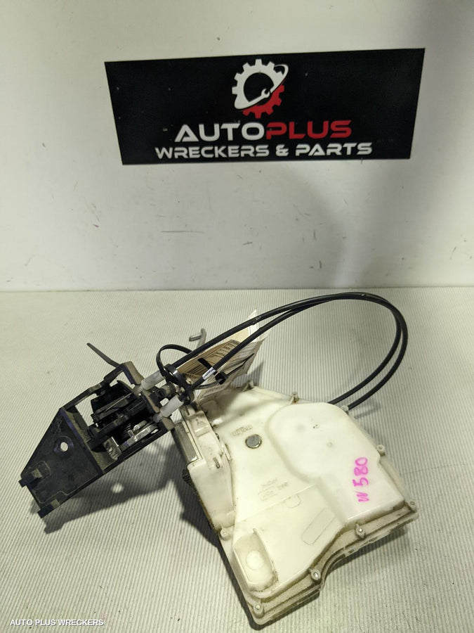 2011 Suzuki Swift Door Handle