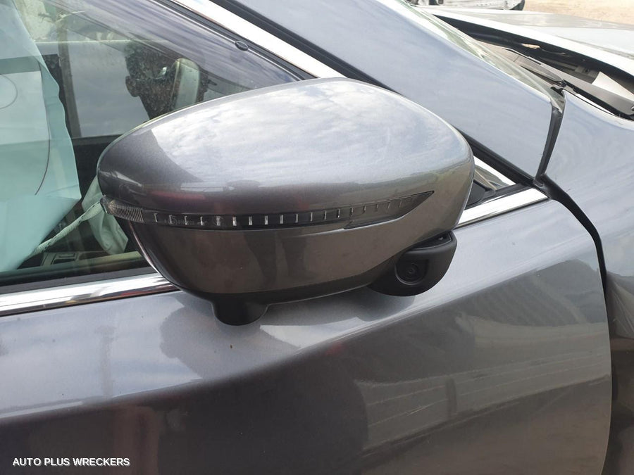 2018 Nissan Xtrail Right Front Door Window