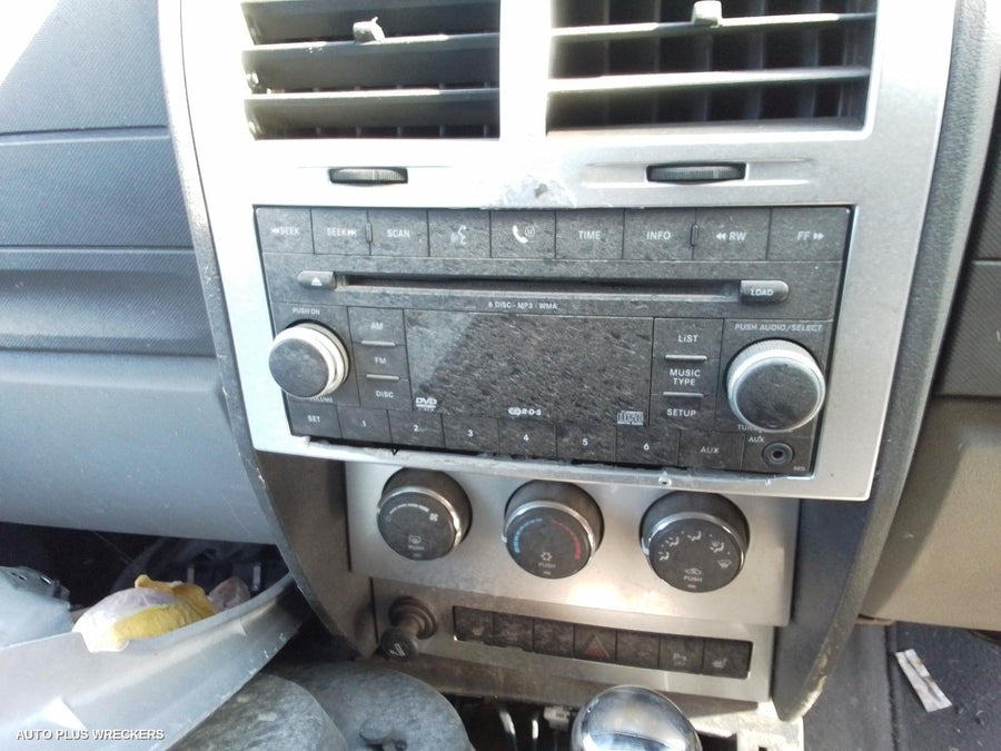 2007 Dodge Nitro Left Guard