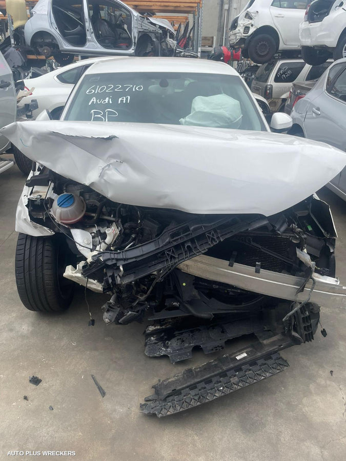 2015 Audi A1 Left Front Door