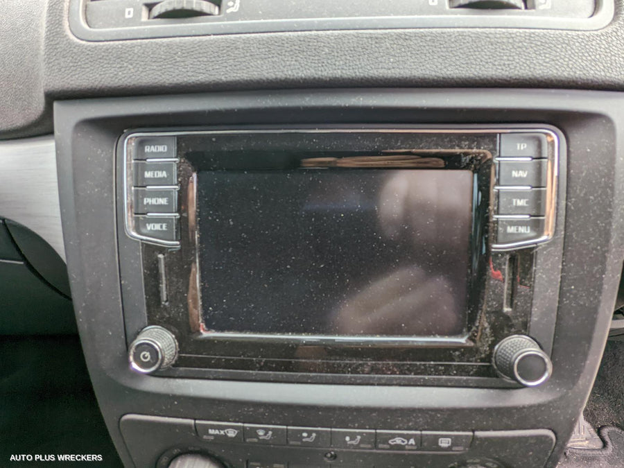 2016 Skoda Yeti Left Front Door