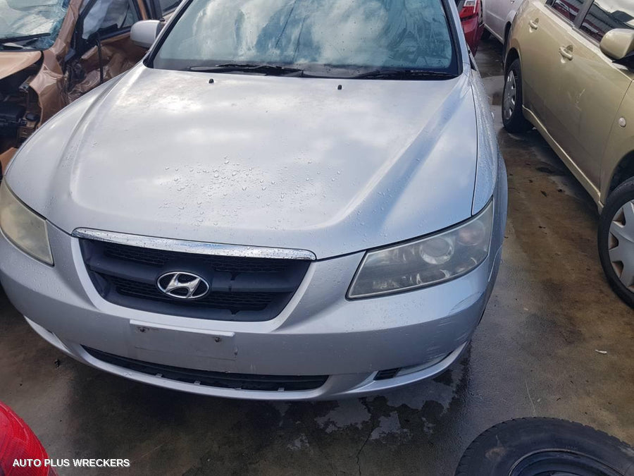 2005-2008 Hyundai Sonata Right Headlamp