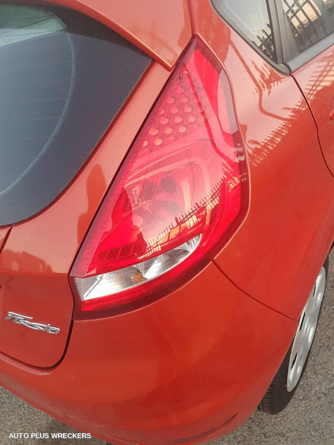 2012 Ford Fiesta Left Front Door