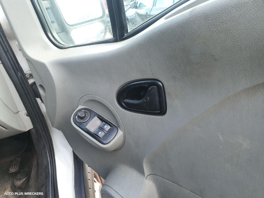 2008 Renault Master Right Guard