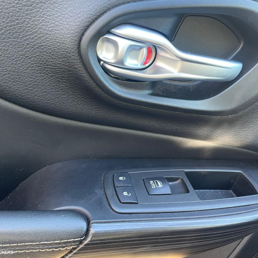 2015 Jeep Cherokee Radiator Support