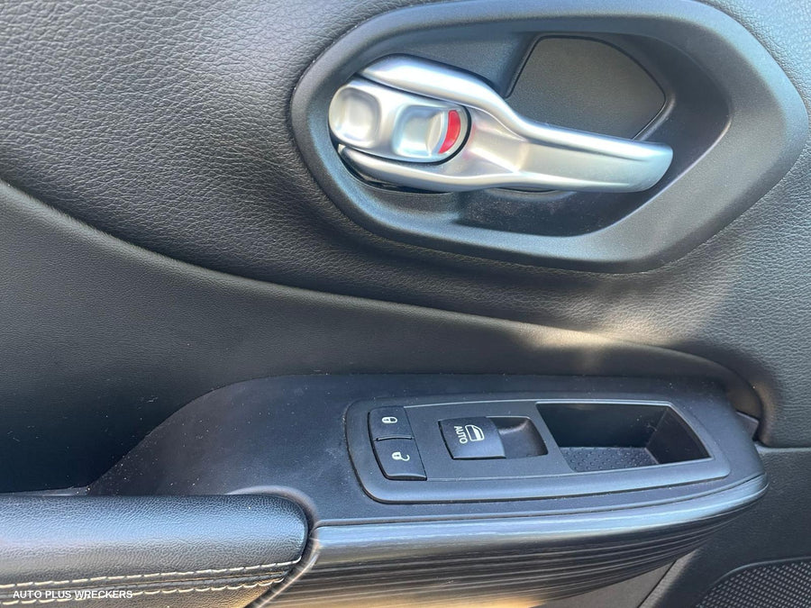 2015 Jeep Cherokee Fan