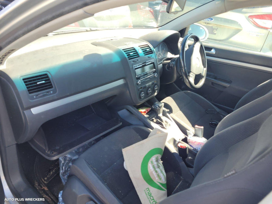 2008 Toyota Tarago Rear Garnish