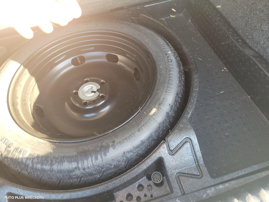 2012 Volkswagen Tiguan Right Rear Door Sliding