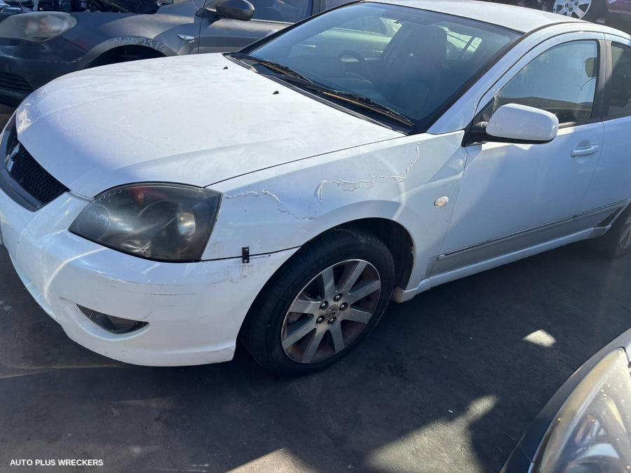 2007 Mitsubishi 380 Radiator