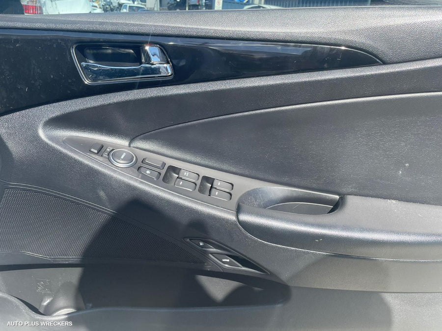 2011 Hyundai I45 Right Headlamp