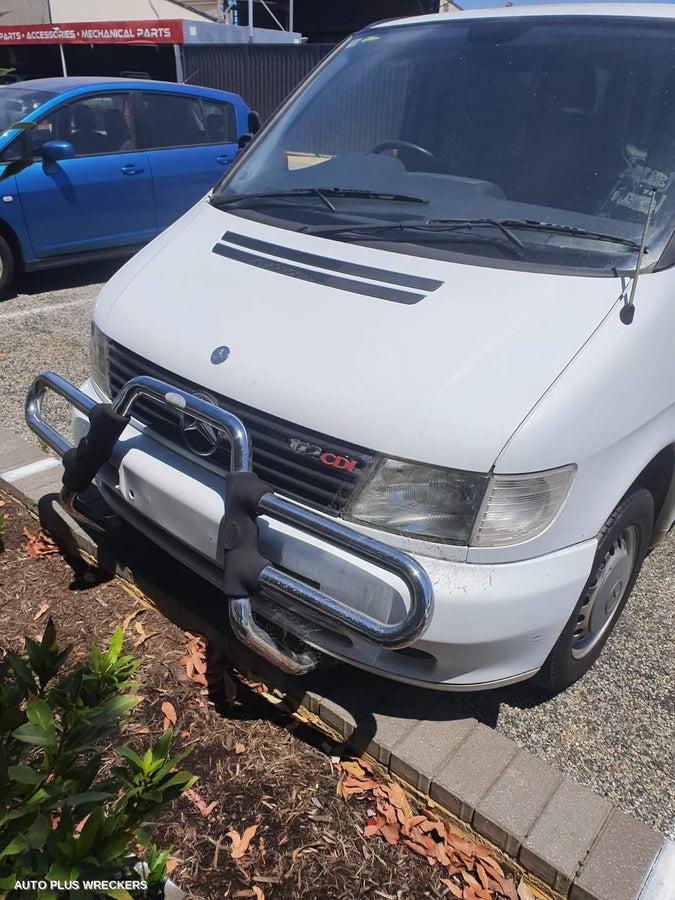 2004 Mercedes Vito Left Front Door