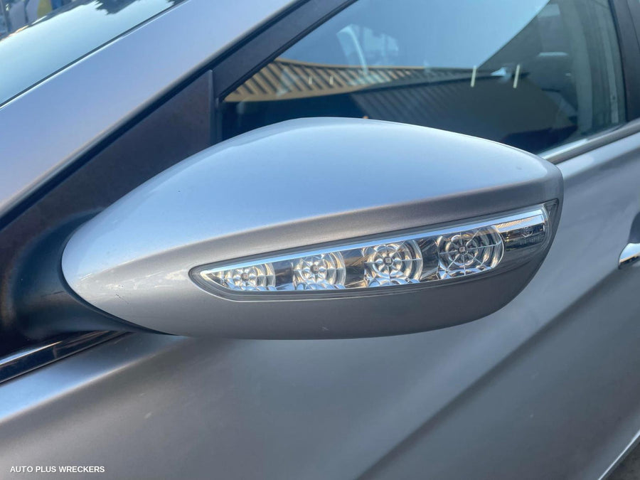 2011 HYUNDAI I45 DOOR HANDLE