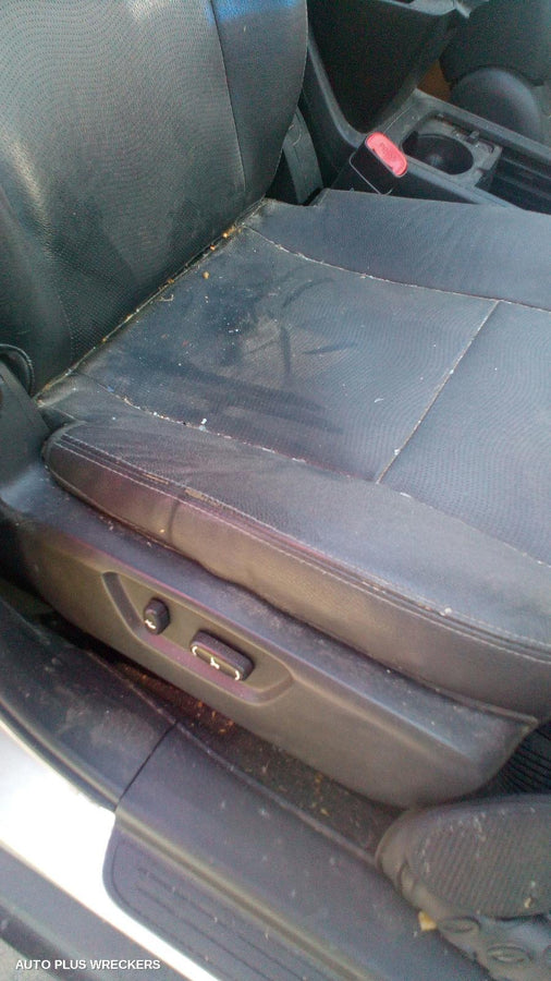 2015 Holden Captiva Right Headlamp