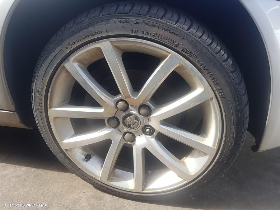 2010 Holden Commodore Left Rear Door Sliding