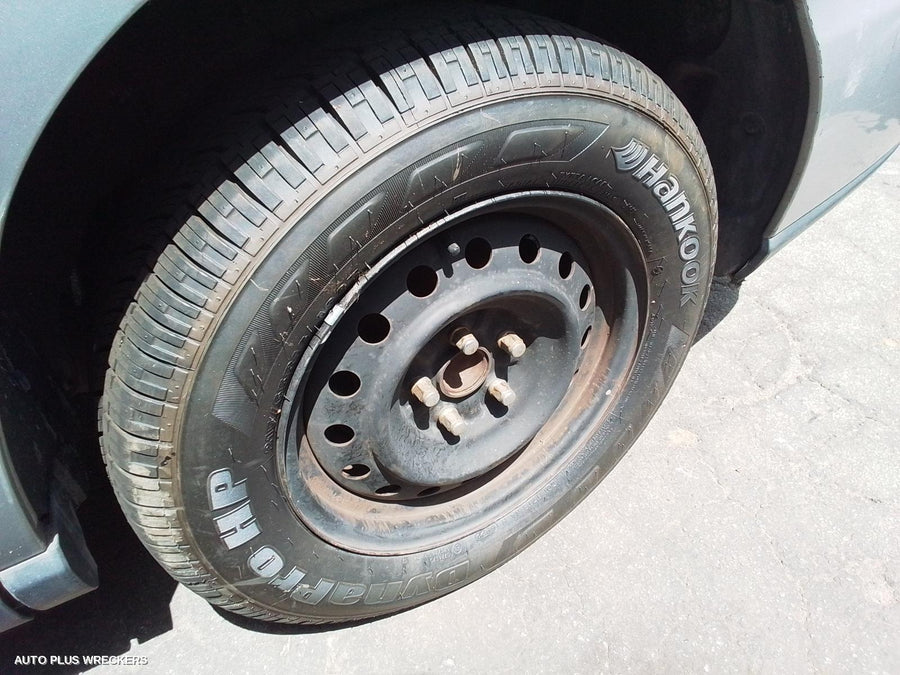 2006 Toyota Tarago Left Guard