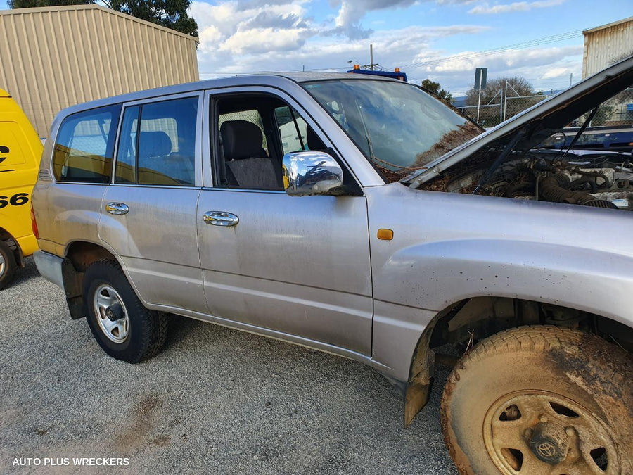 1998-2007 Toyota Landcruiser Right Rear 1 4 Door Glass