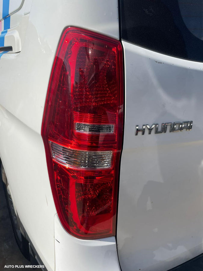 2010 Hyundai Iload/imax Overflow Bottle