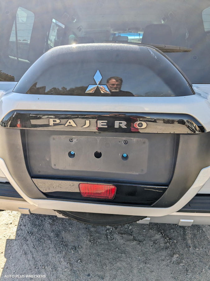 2016 Mitsubishi Pajero Pwr Dr Wind Switch