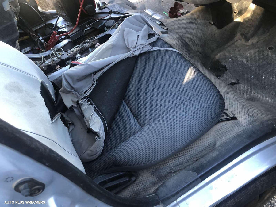 2012 Toyota Hiace Left Guard