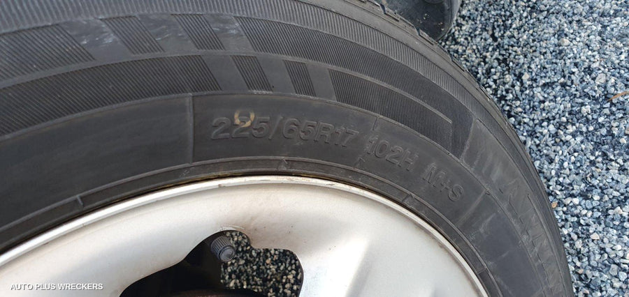 2006 TOYOTA RAV4 LEFT REAR DOOR WINDOW