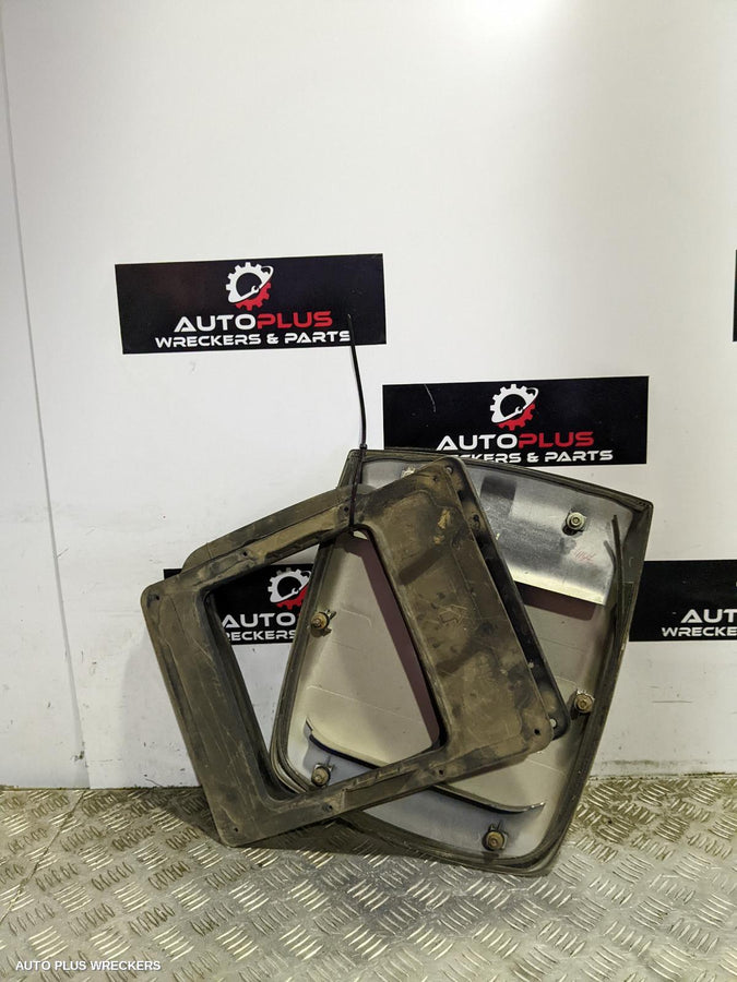 2005 Nissan Patrol Bonnet Scoop