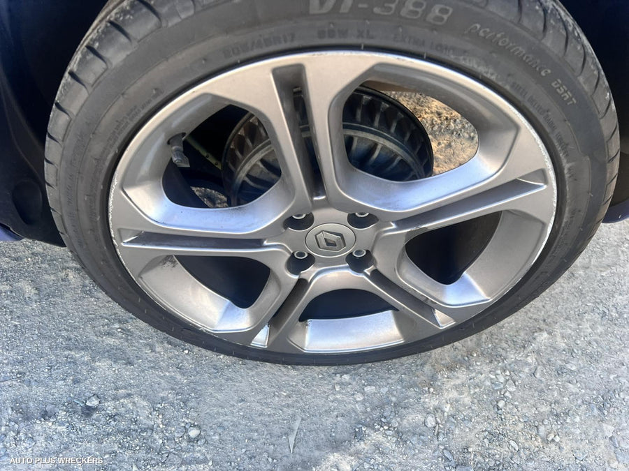 2015 Renault Clio Left Taillight