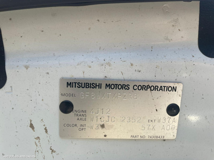 2019 Mitsubishi Outlander Right Rear Door Window